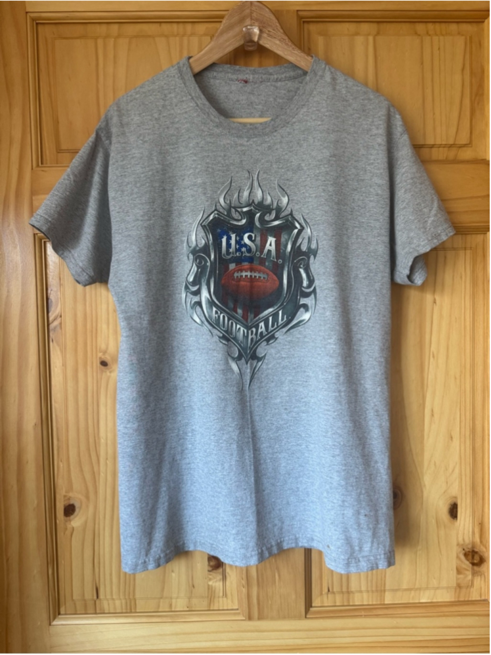 Gray USA Flag and fire emblem Football Graphic Tee size medium